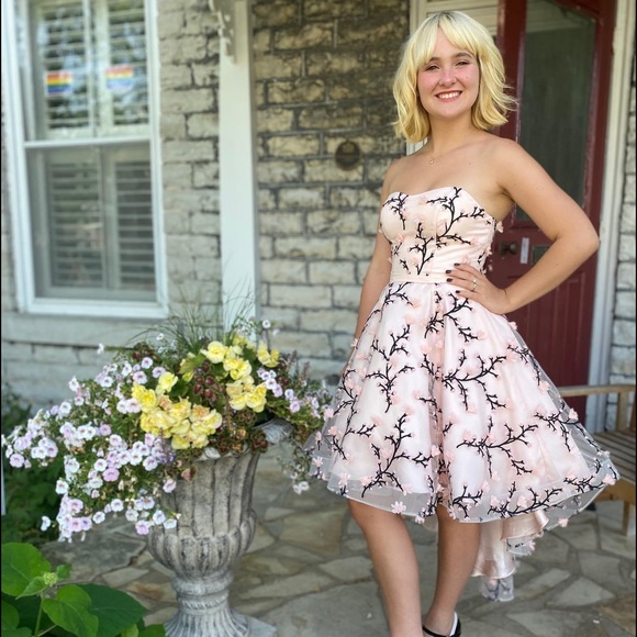 Jadore Evening/Prom Dress - Picture 2 of 10